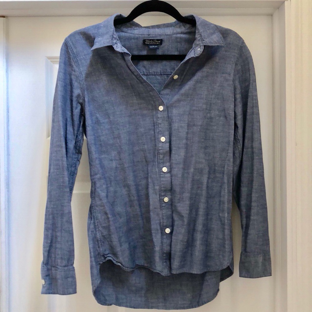 🍀 Lucky Brand • Chambray Button Down Shirt